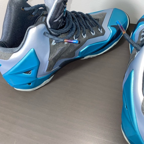 Nike - Picture 14 of 16